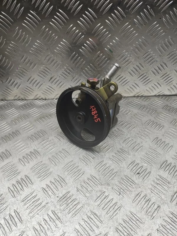 Насос ГУРа Nissan Almera Primera 49110AV700 B10 N16 P12 QG16DE