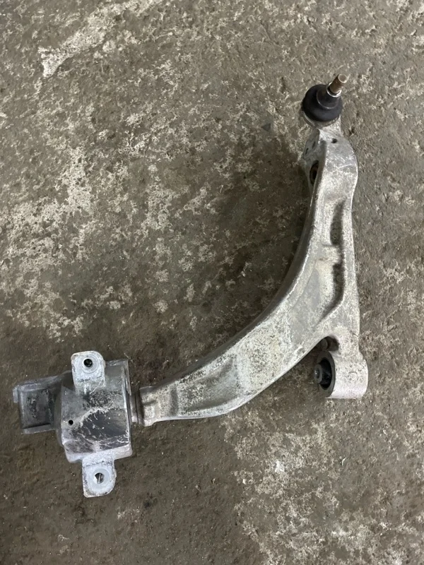 Рычаг передний нижний правый Infiniti Fx 30D ( 2002-2013) 2012 545001DR0A 3.0 D V9X