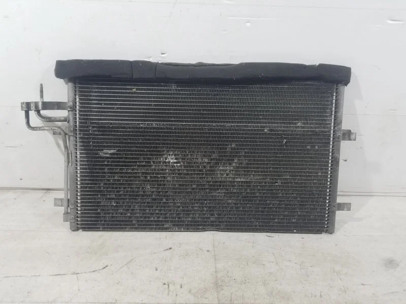Радиатор кондиционера (конденсер) Ford C-Max