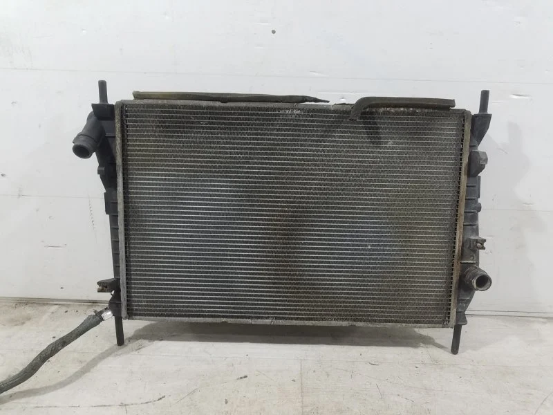 Радиатор охлаждения (основной) Ford Mondeo 3