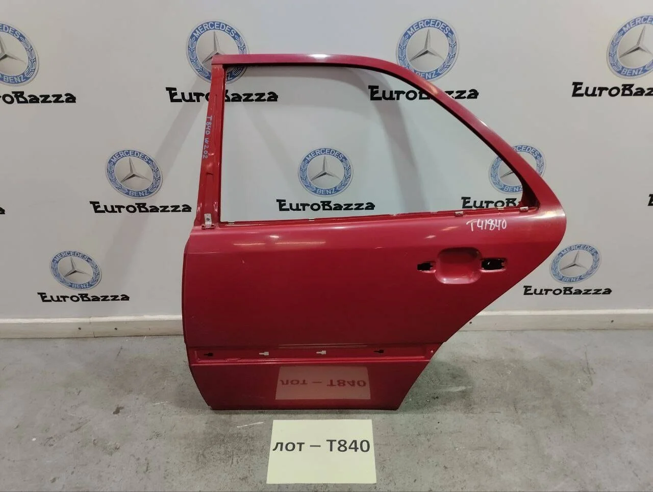 Задняя левая дверь Mercedes W202