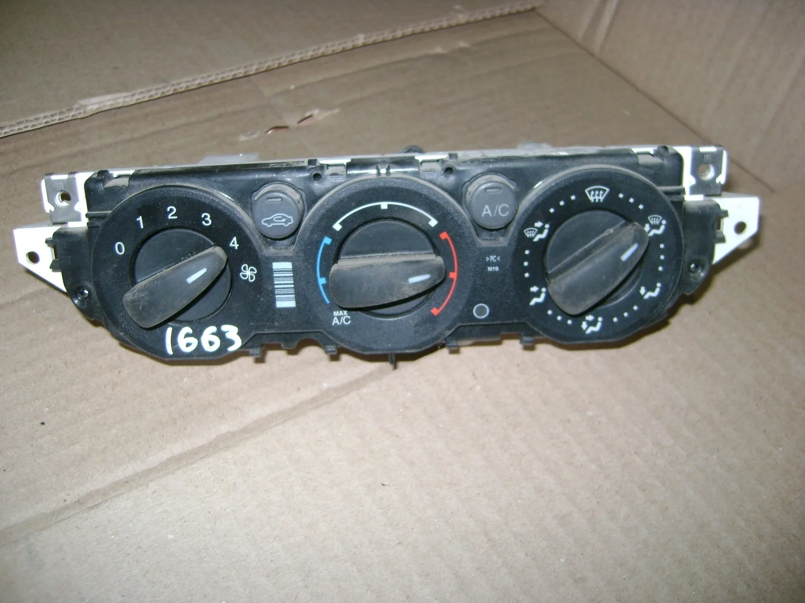 блок управления отопителем (печкой) Ford Focus II 2005-2011