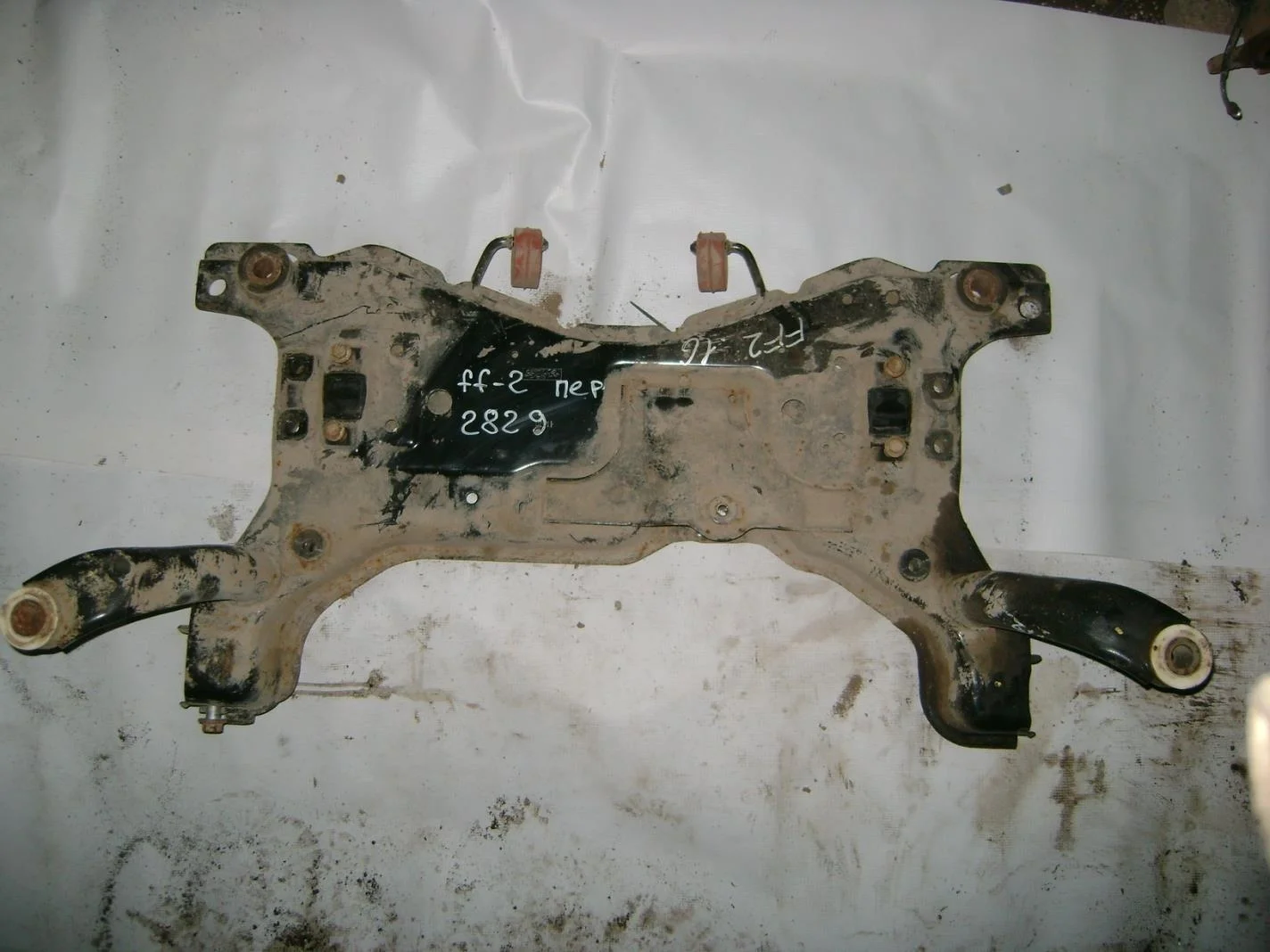 балка подмоторная Ford Focus II 2005-2011