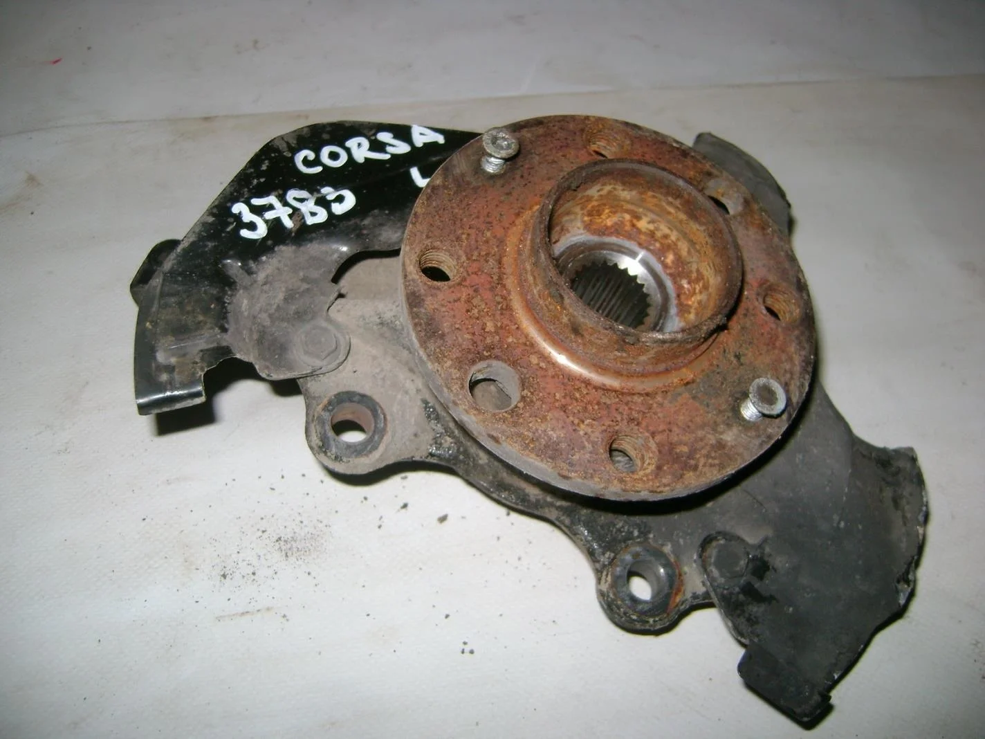кулак поворотный Opel Corsa D 2006-2014