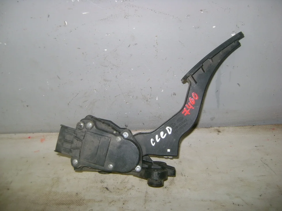 Педаль газа Kia Ceed I (ED) 2006-2012