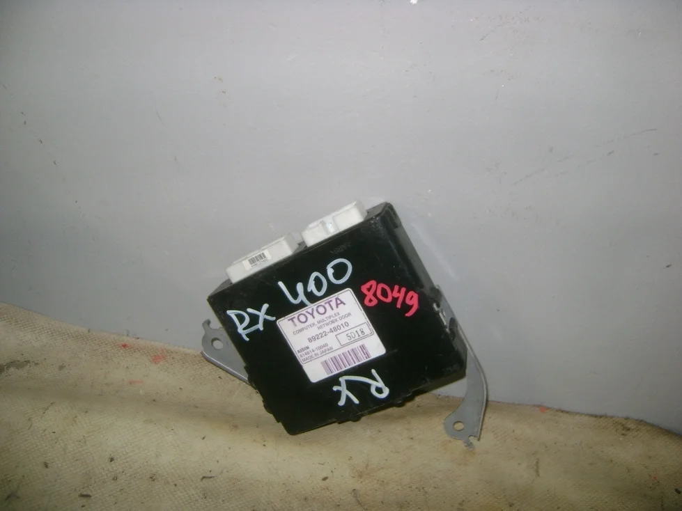 Блок электронный Lexus RX 300/330/350/400h (XU30) 2003-2008
