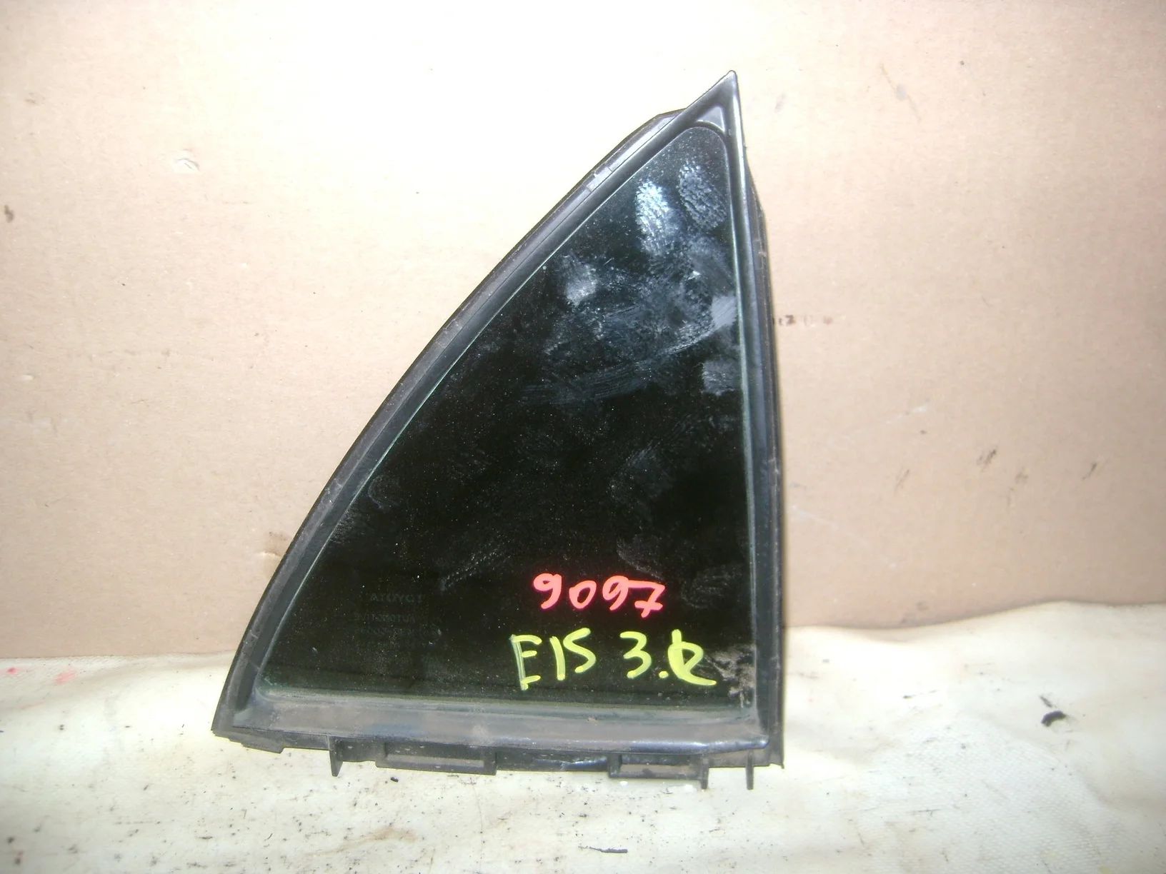 Стекло двери задней правой (форточка) Toyota Corolla (E150) 2006-2013