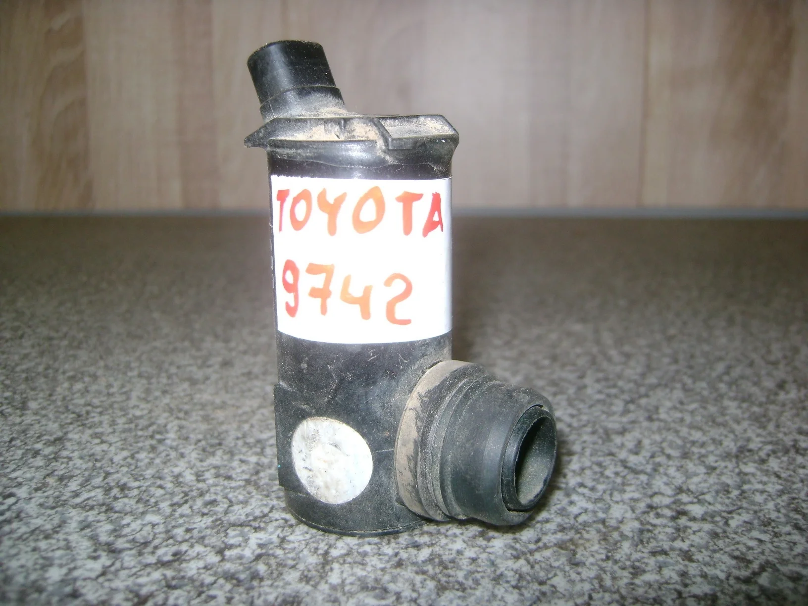 насос омывателя Toyota Land Cruiser 100 1998-2007