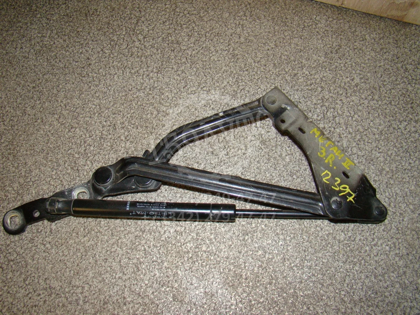 Петля крышки багажника Renault Megane II 2002-2009