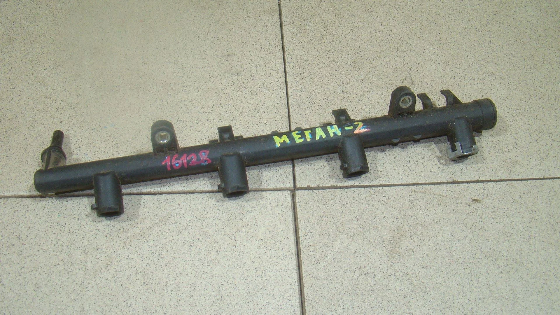Рейка топливная (рампа) Renault Megane II 2002-2009