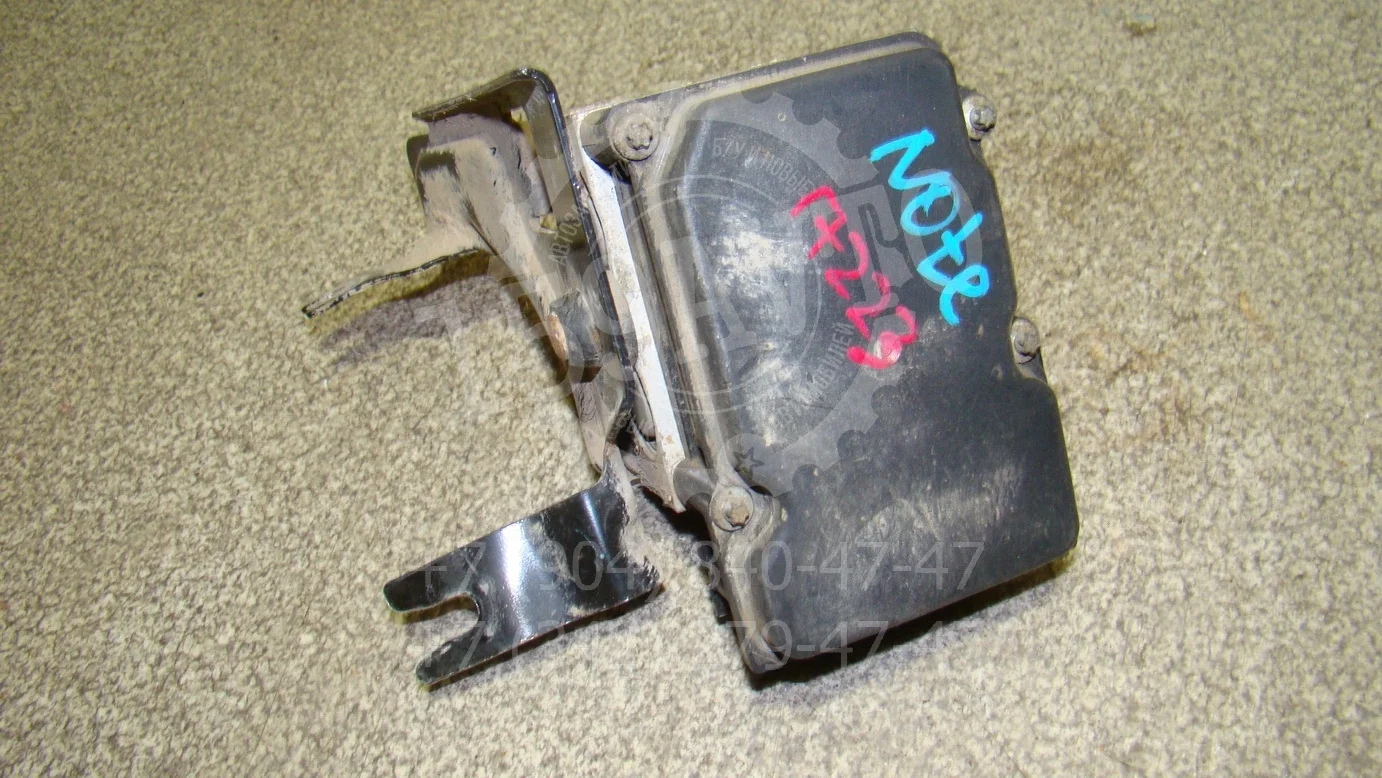 блок abs (насос) Nissan Note (E11) 2004-2013