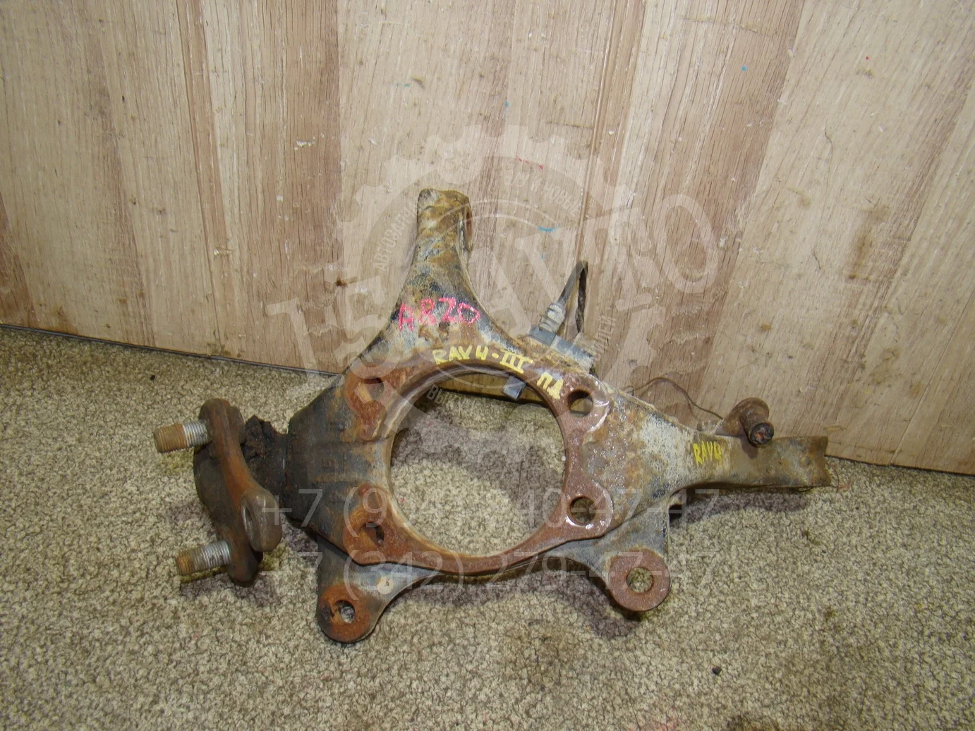 кулак поворотный Toyota RAV4 (XA30) 2005-2012