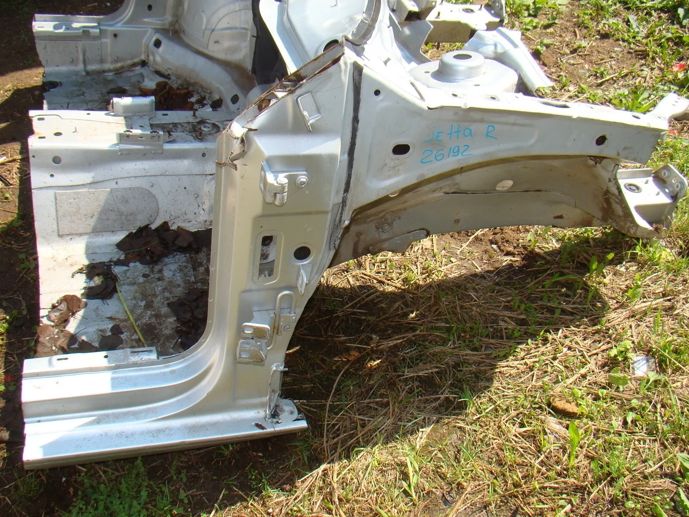 лонжерон VW Jetta V (1K) 2005-2011