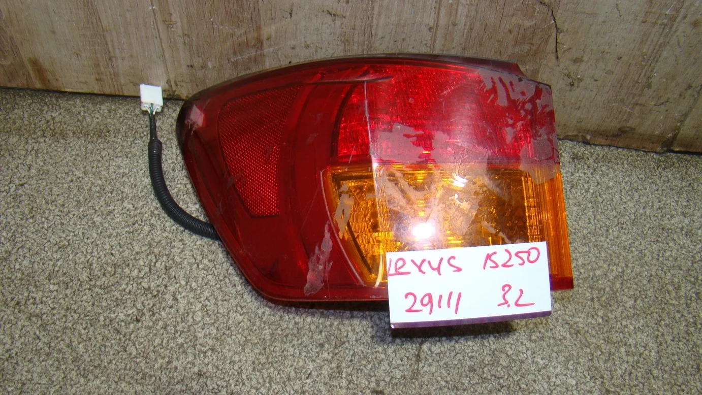 фонарь наружный Lexus IS 200/220/250/300/350 (XE20) 2005-2013