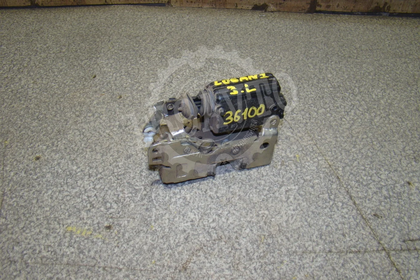 замок двери Renault Logan I 2005-2014