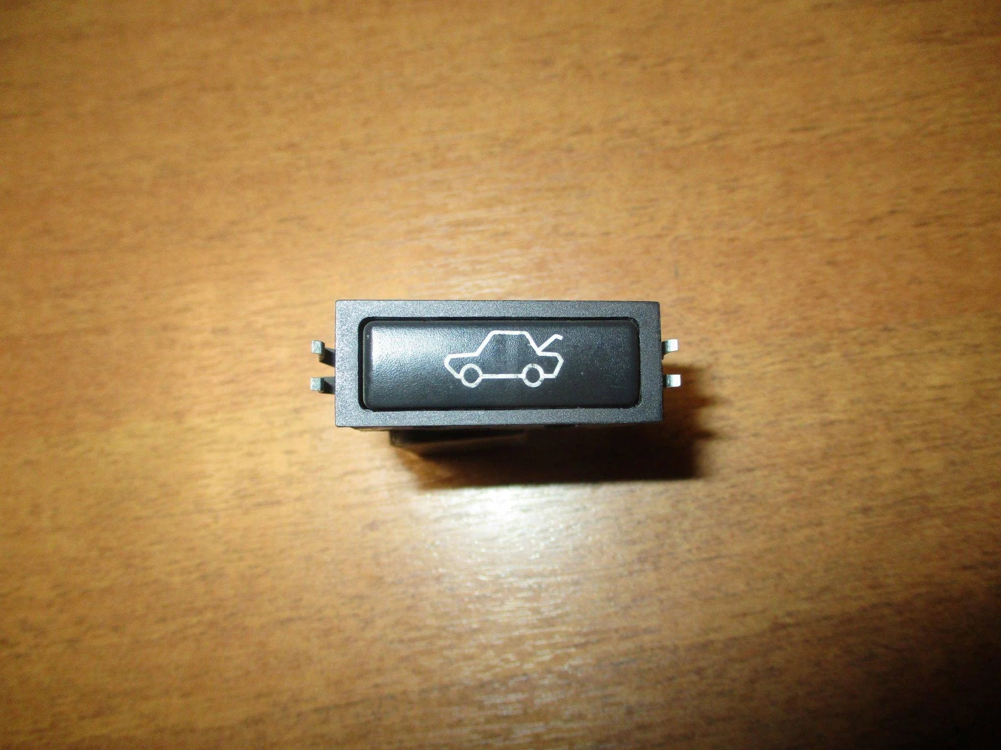 Кнопка открывания багажника Land Rover Range Rover III (L322) 2002-2012