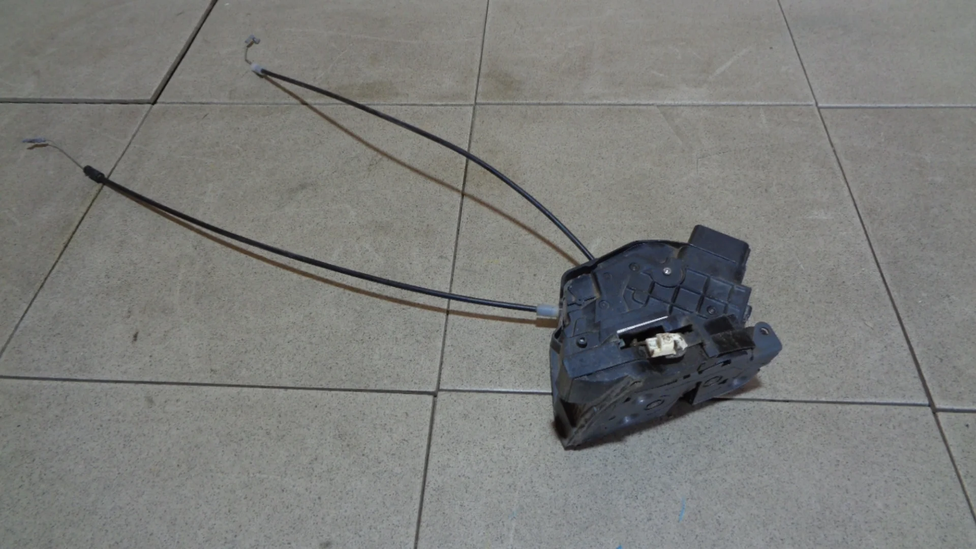 Замок двери задней правой Mazda Mazda 3 (BK) 2002-2008