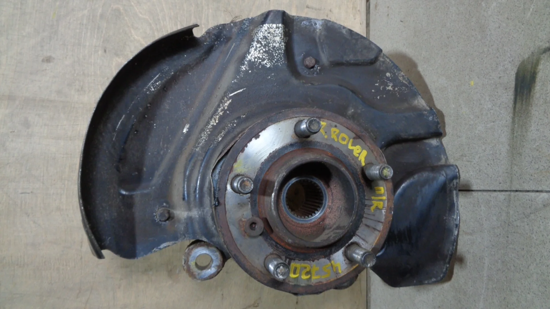 кулак поворотный Land Rover Range Rover III (L322) 2002-2012