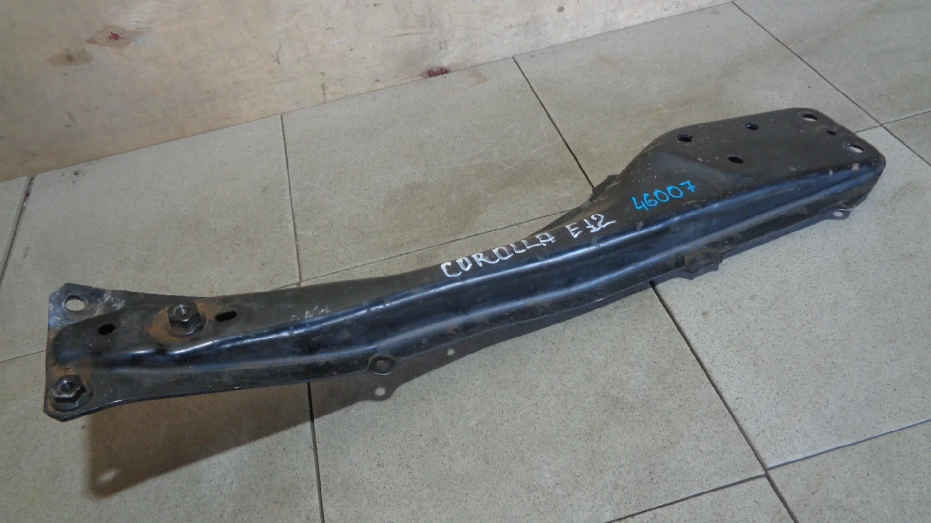 балка продольная Toyota Corolla (E120) 2000-2007
