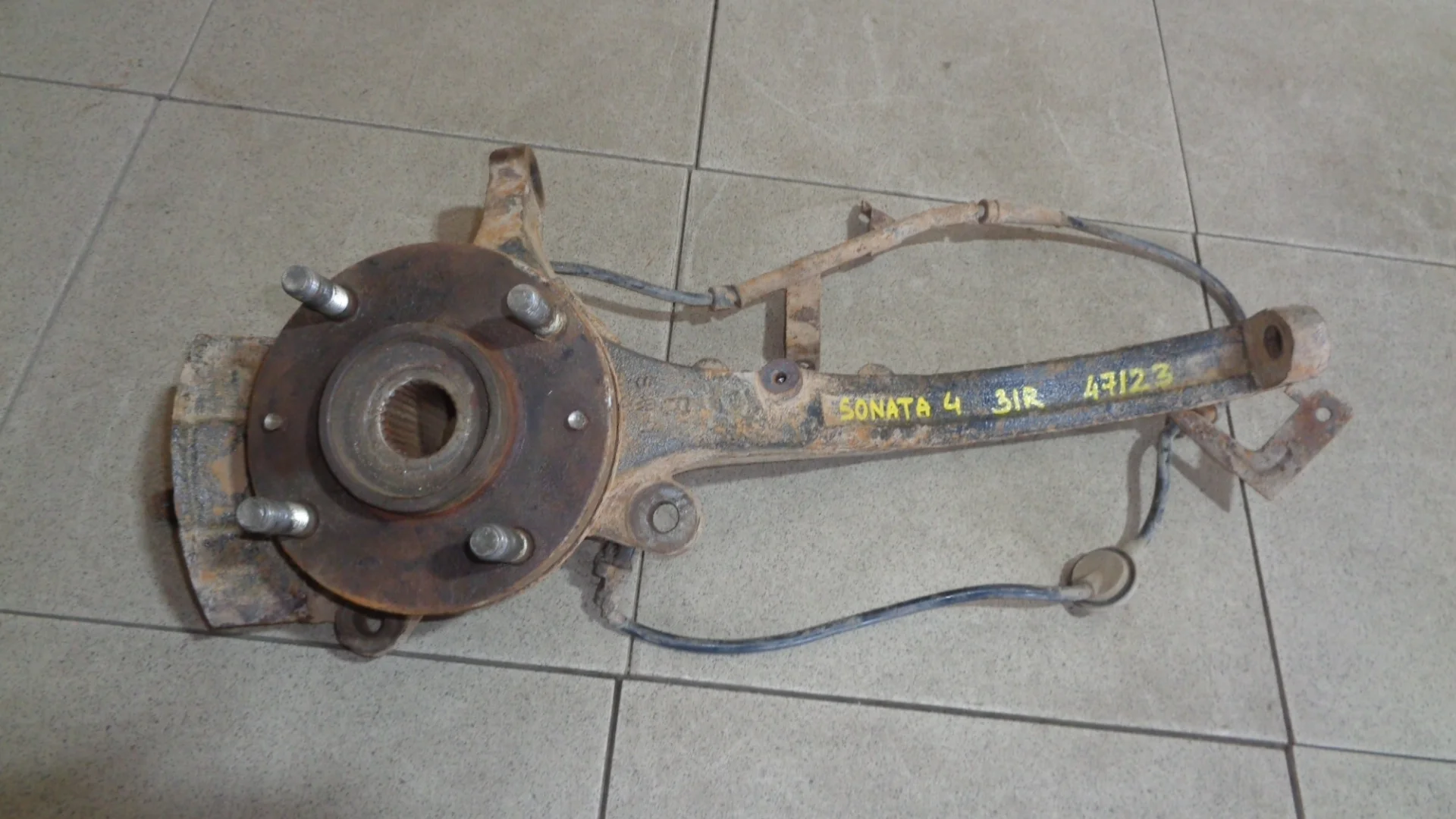 кулак поворотный Hyundai Sonata (EF) 1998-2012