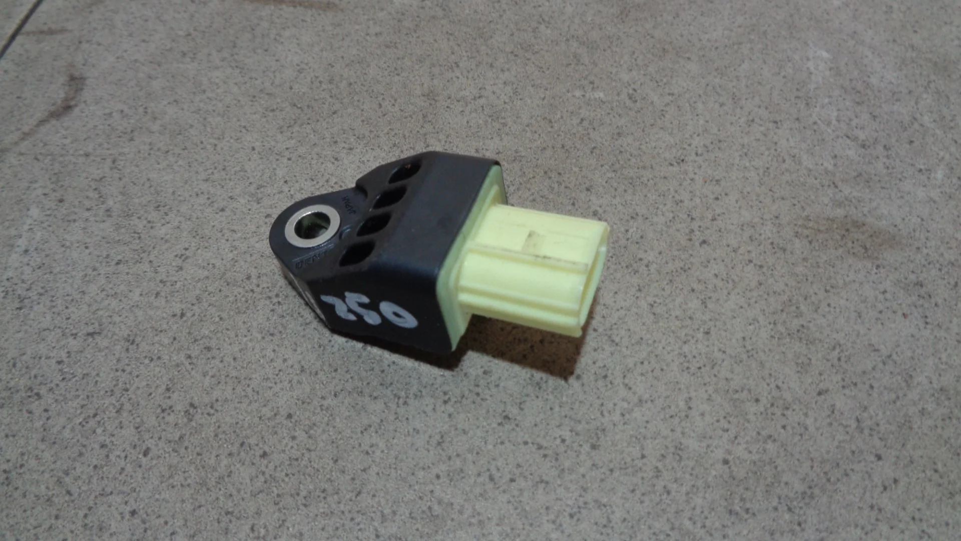 Датчик AIR BAG Lexus IS 200t/250/300/350 (XE30) 2013-2020