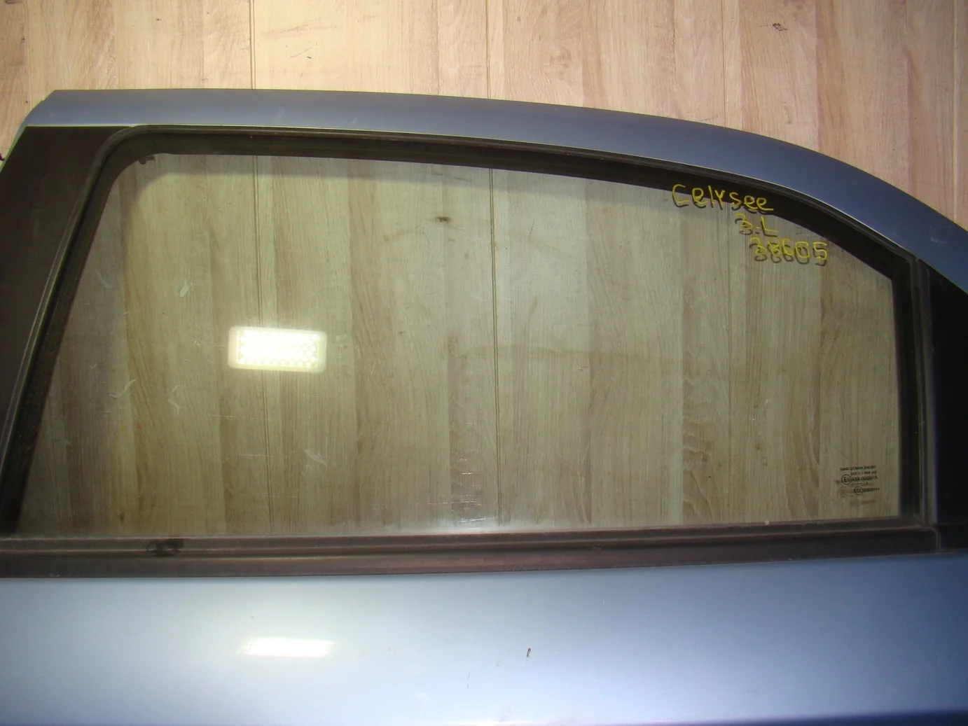 стекло двери Citroen C-Elysee 2012-2022