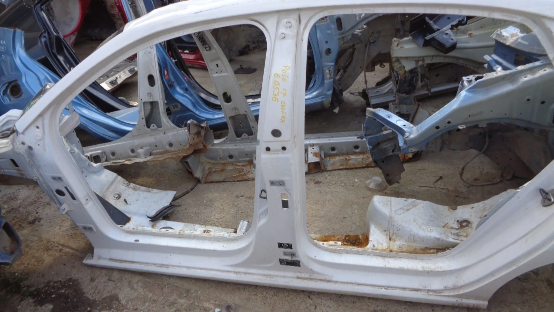 порог со стойкой Volkswagen Polo Sedan 2010-2020