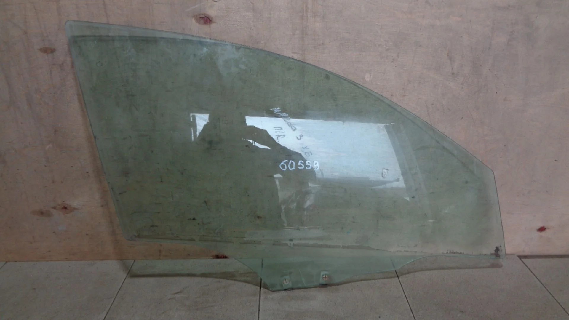 Стекло двери передней правой Mazda Mazda 3 (BK) 2002-2008