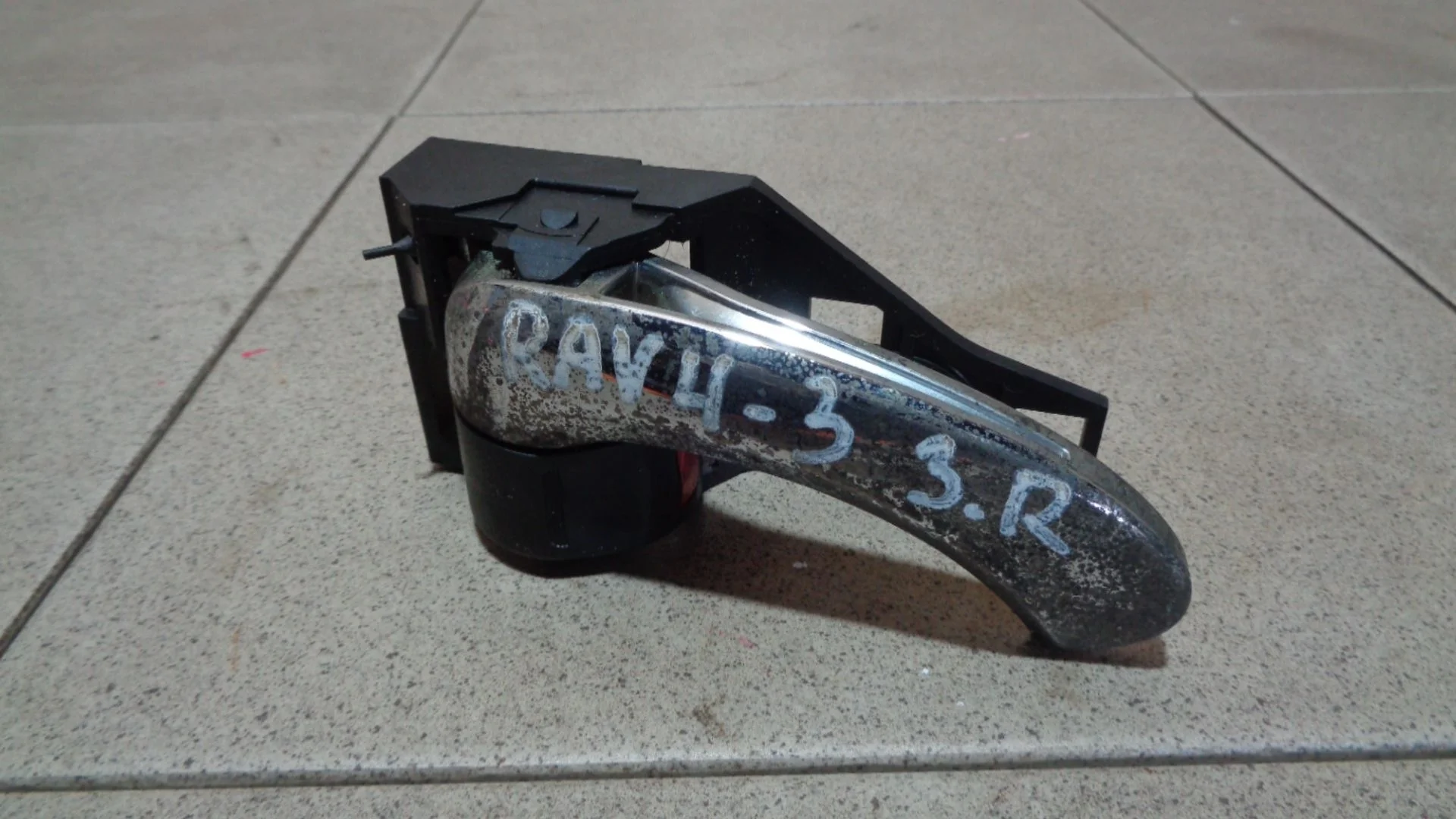 Ручка двери внутренняя правая Toyota RAV4 (XA30) 2005-2012