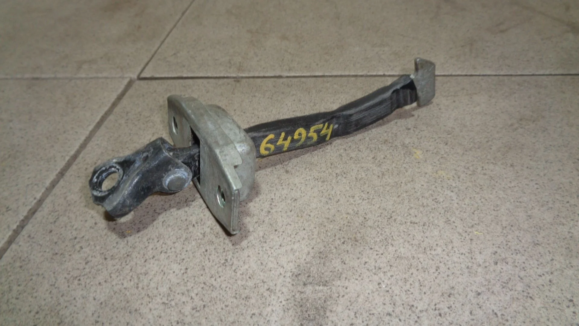ограничитель двери Toyota RAV4 (XA30) 2005-2012