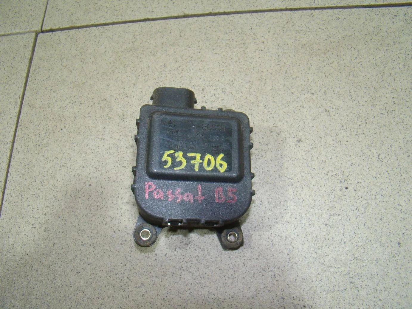 моторчик заслонки печки VW Passat (B5) 1996-2005