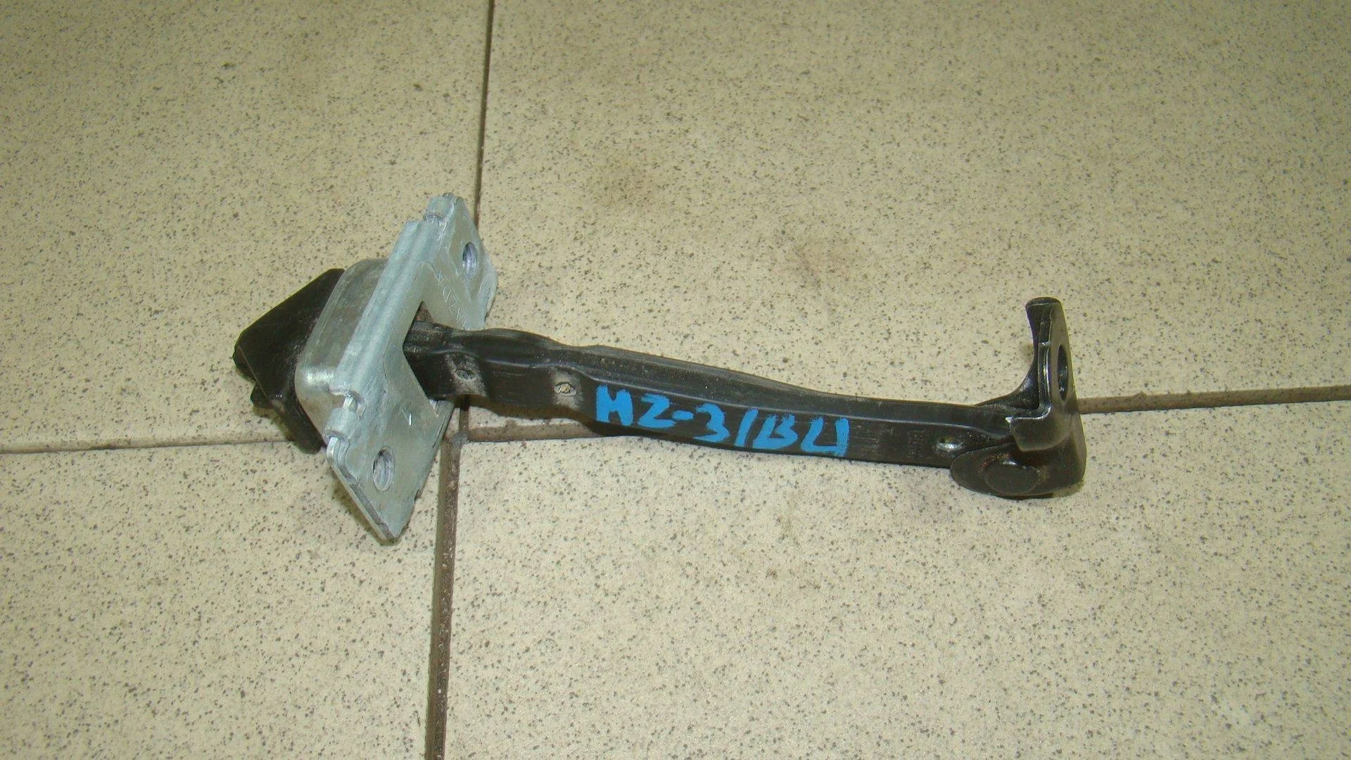 Ограничитель двери Mazda Mazda 3 (BL) 2008-2013
