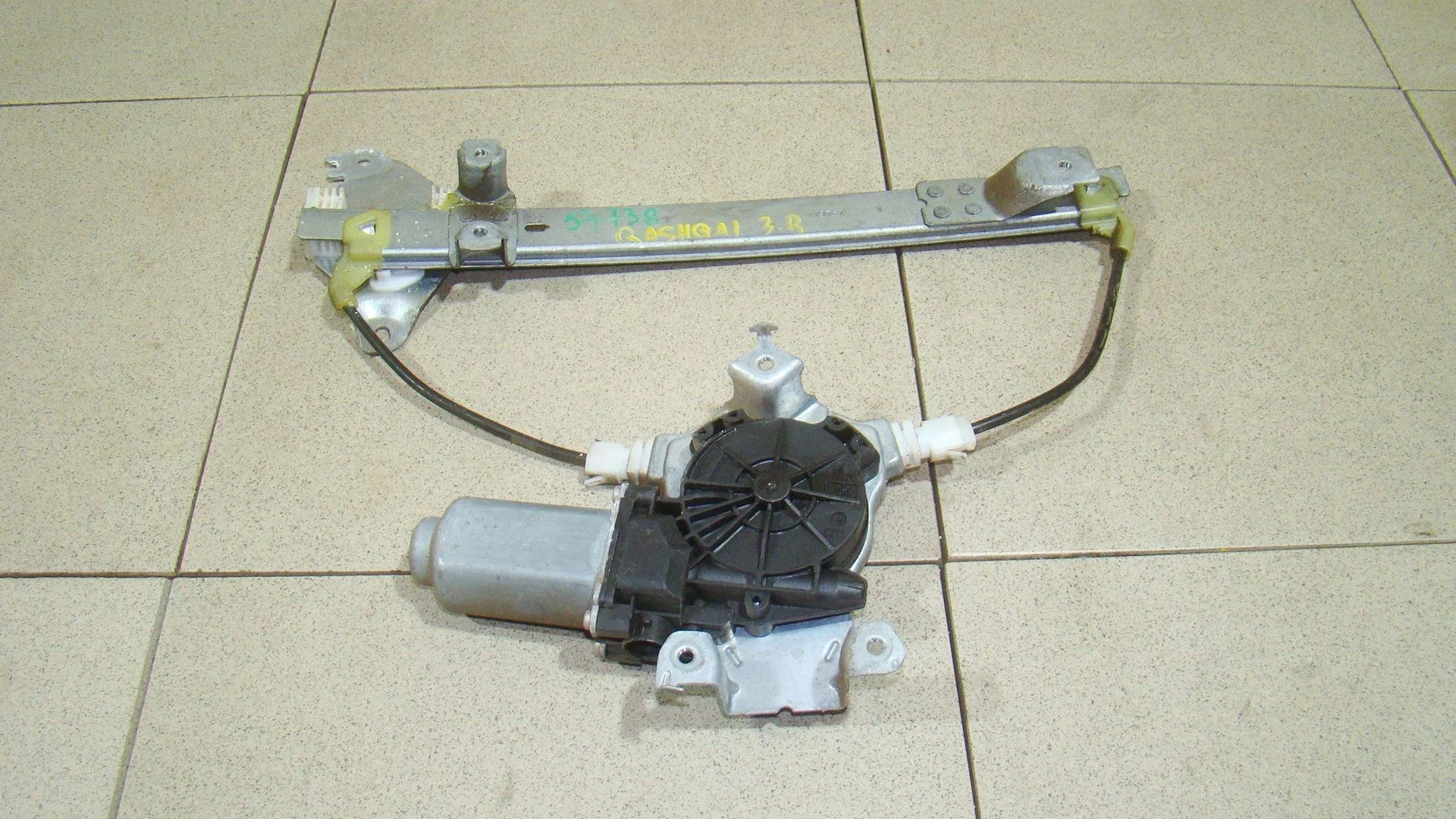 Стеклоподъемник электр. задний правый Nissan Qashqai (J10) 2006-2013