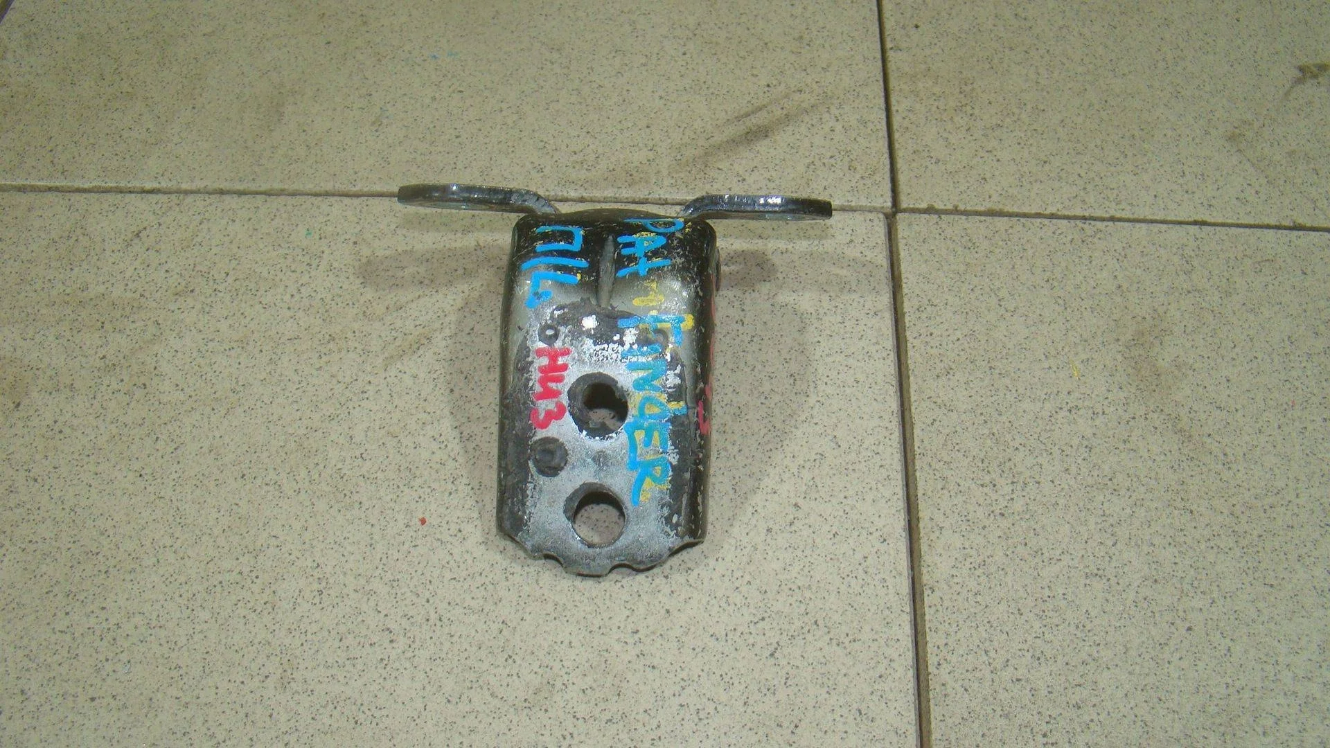 Петля двери передней Nissan Pathfinder (R51) 2005-2012