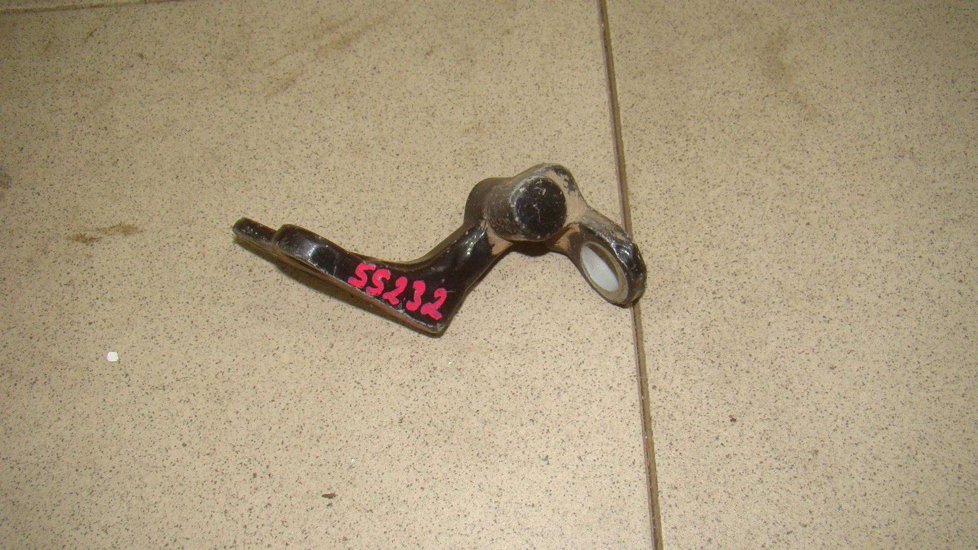 петля двери Ford Focus II 2005-2011