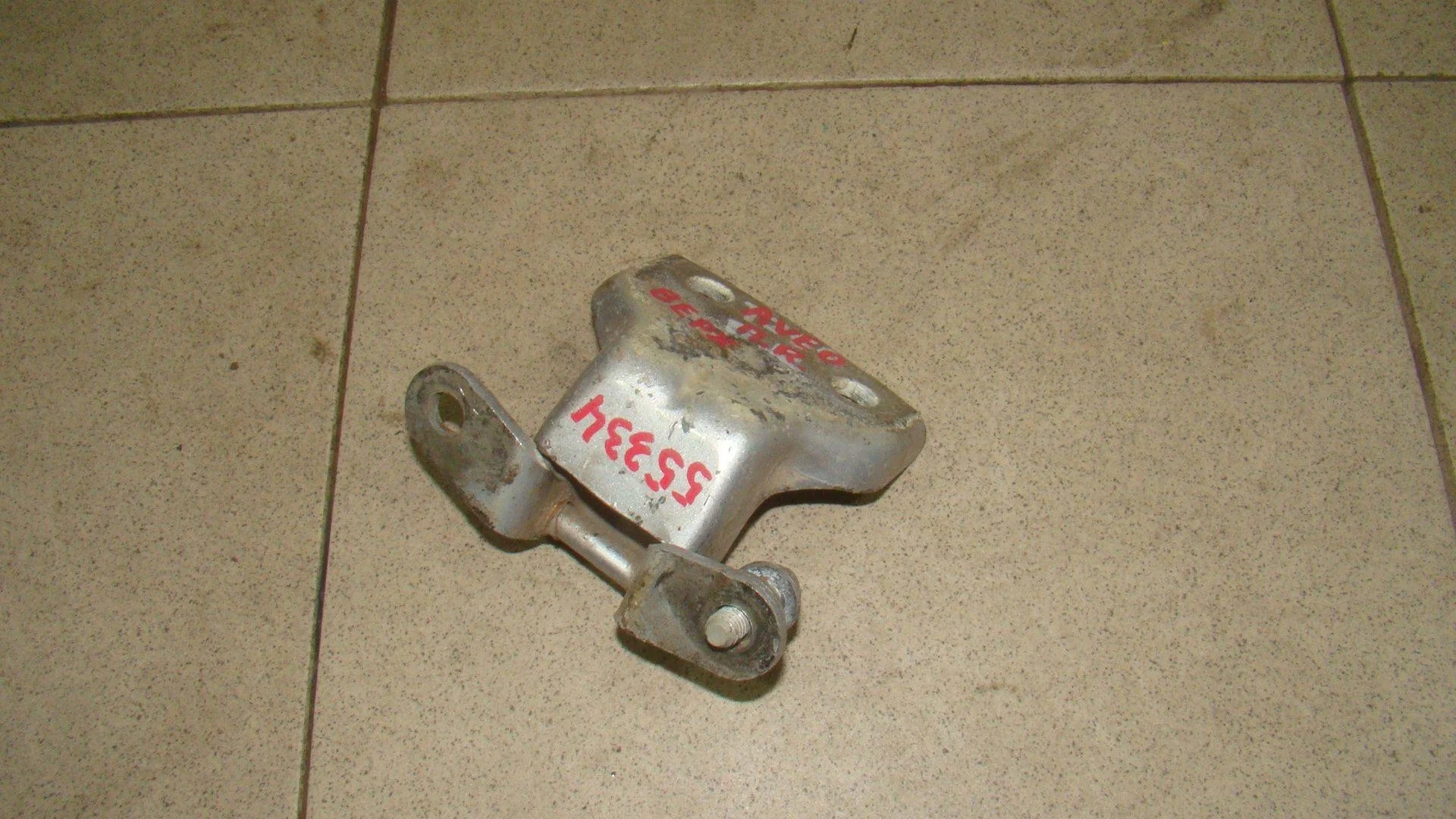петля двери Chevrolet Aveo (T250) 2008-2011