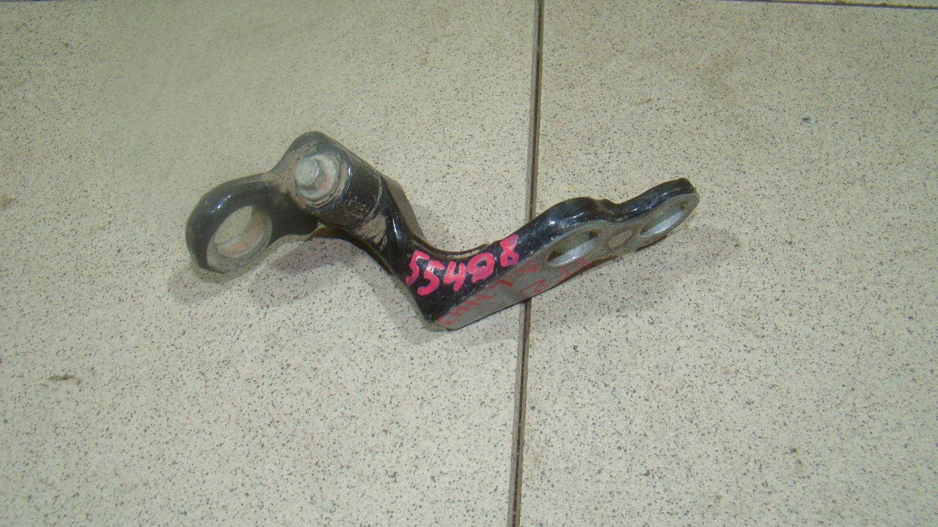Петля двери задней левой нижняя Ford Focus II 2005-2011