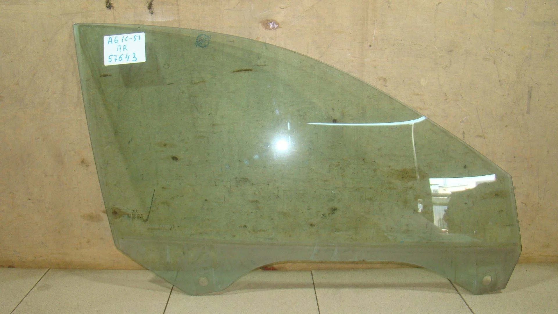 стекло двери Audi A6 (C5) 1997-2004