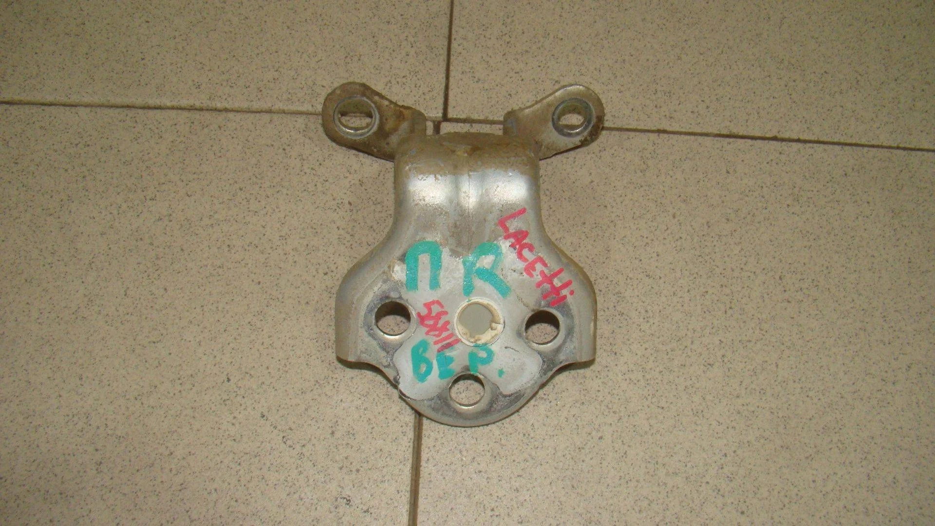 петля двери Chevrolet Lacetti (J200) 2002-2013