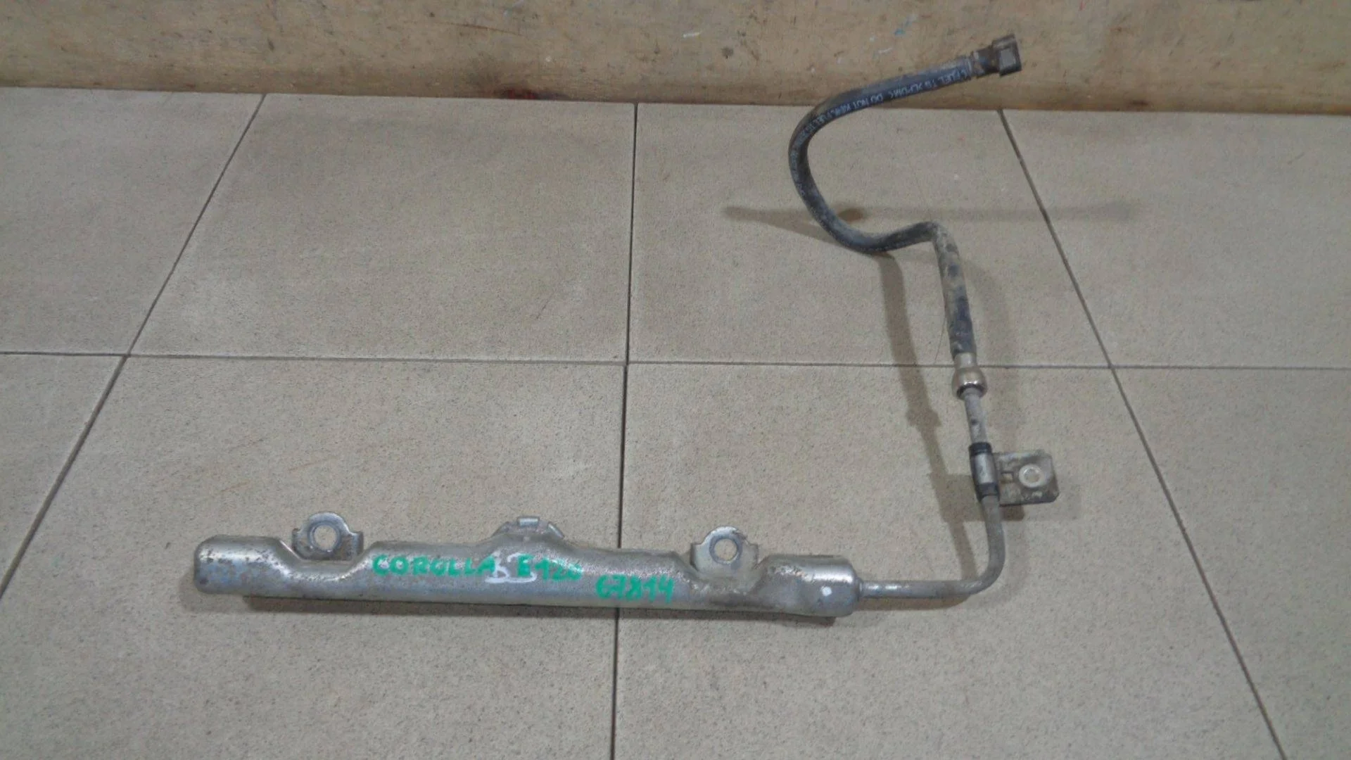 рейка топливная (рампа) Toyota Corolla (E120) 2000-2007
