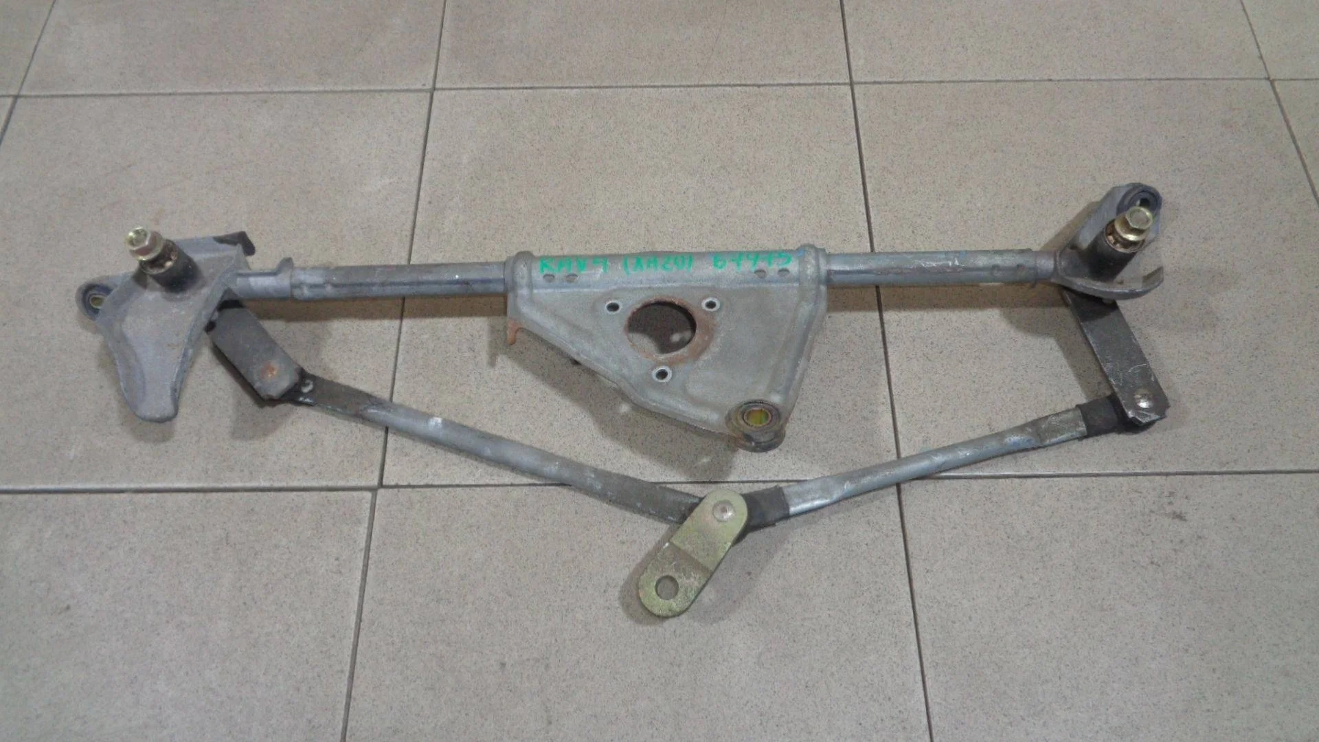 трапеция стеклоочистителей Toyota RAV4 (XA20) 2000-2005