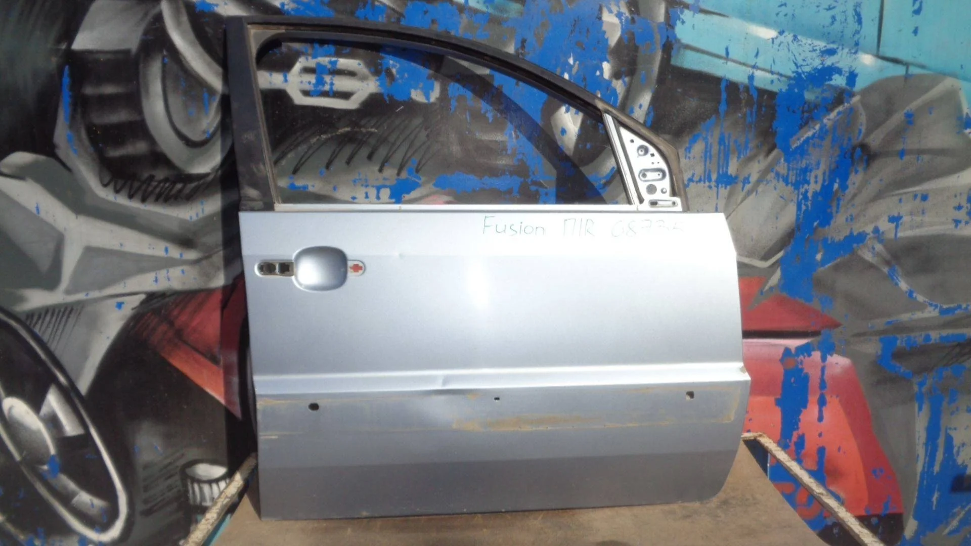 дверь Ford Fusion 2002-2012