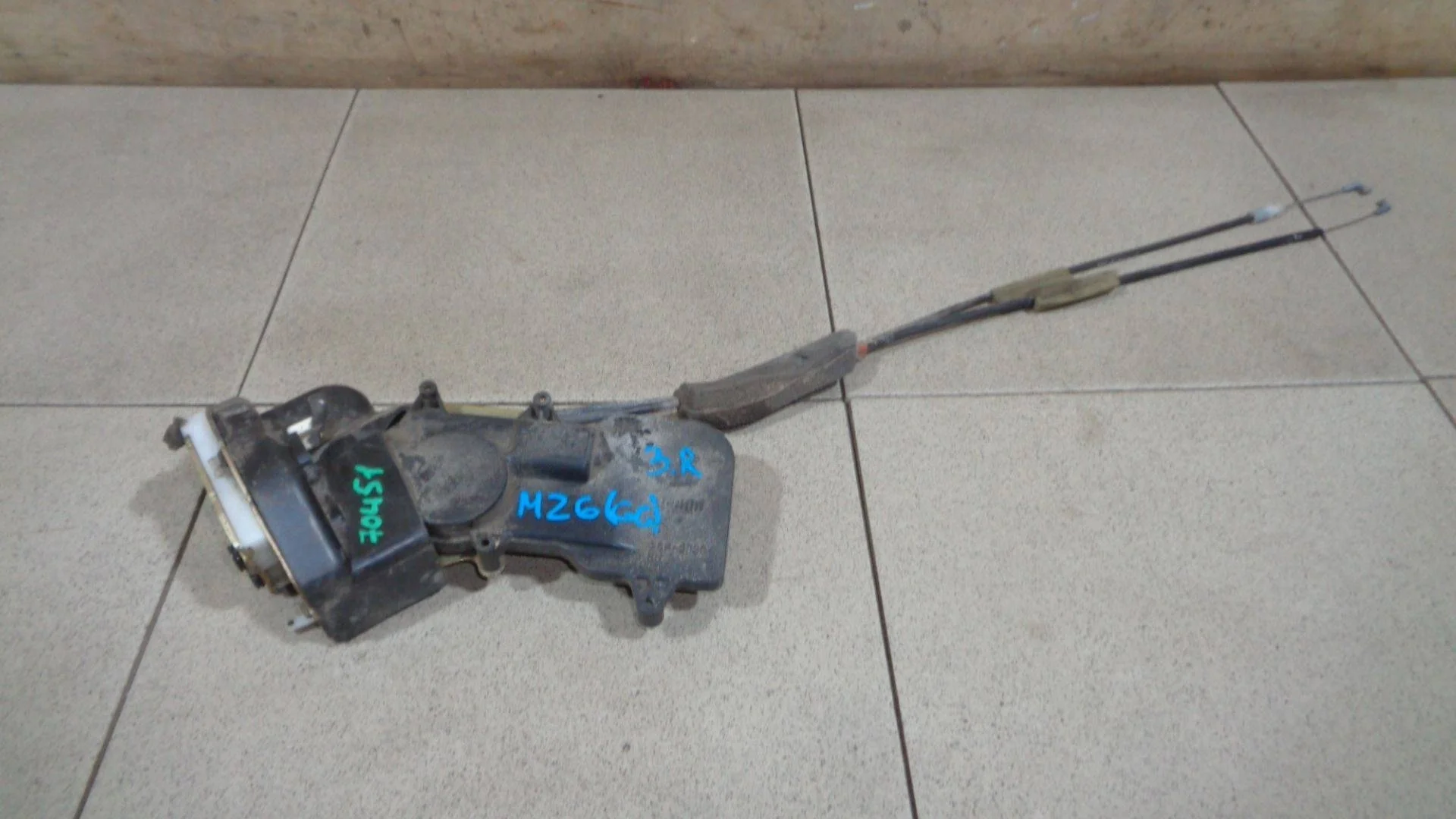 замок двери Mazda Mazda 6 (GG) 2002-2008