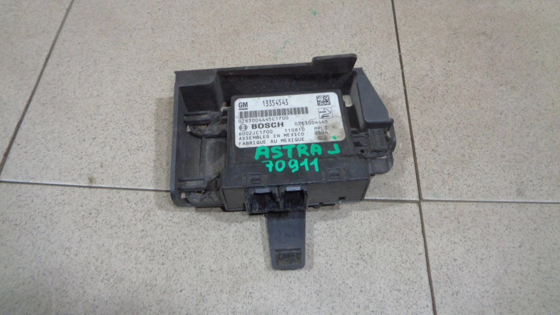 блок управления парктроником Opel Astra J 2009-2015