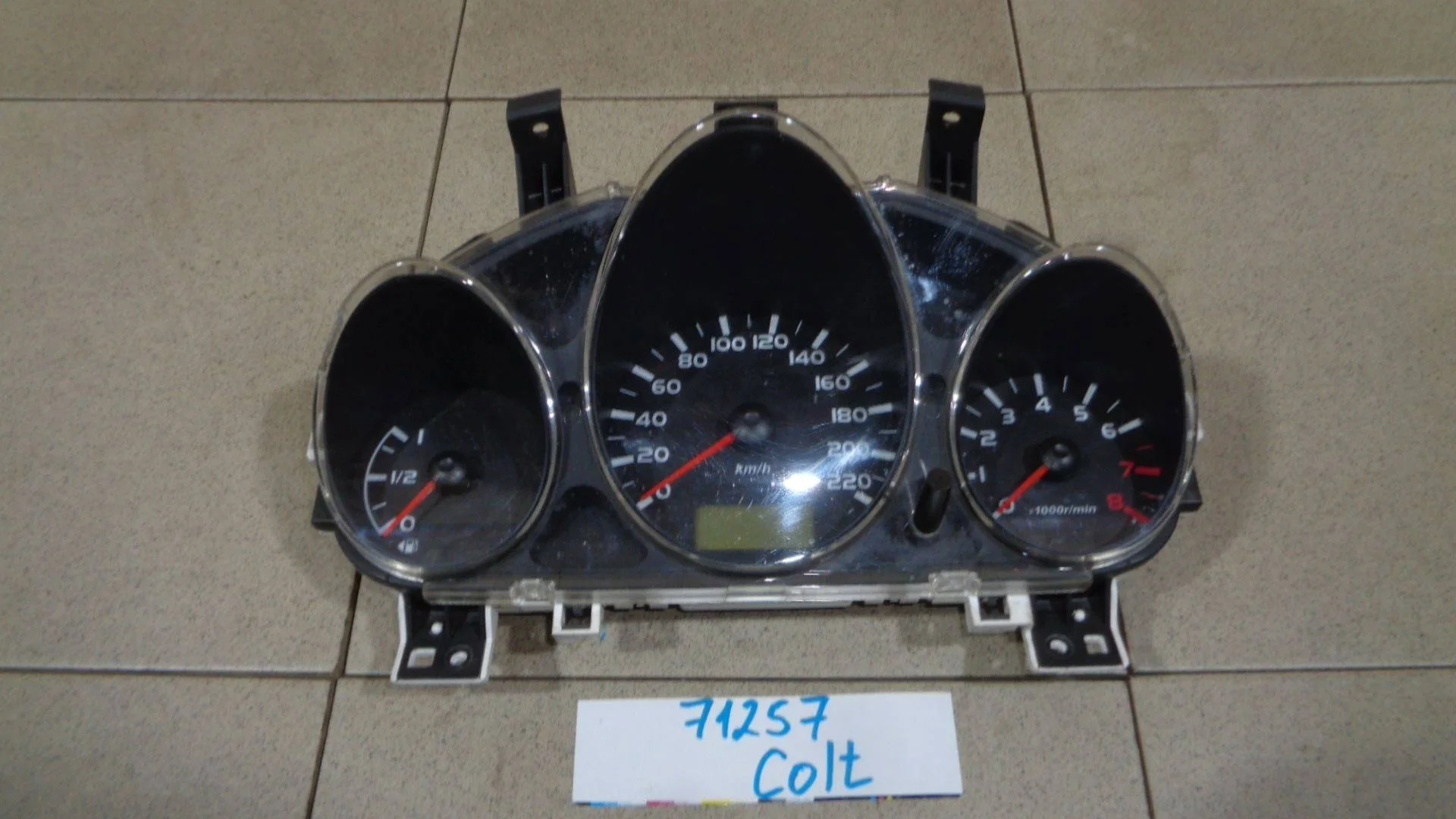 панель приборов Mitsubishi Colt (Z3) 2004-2012