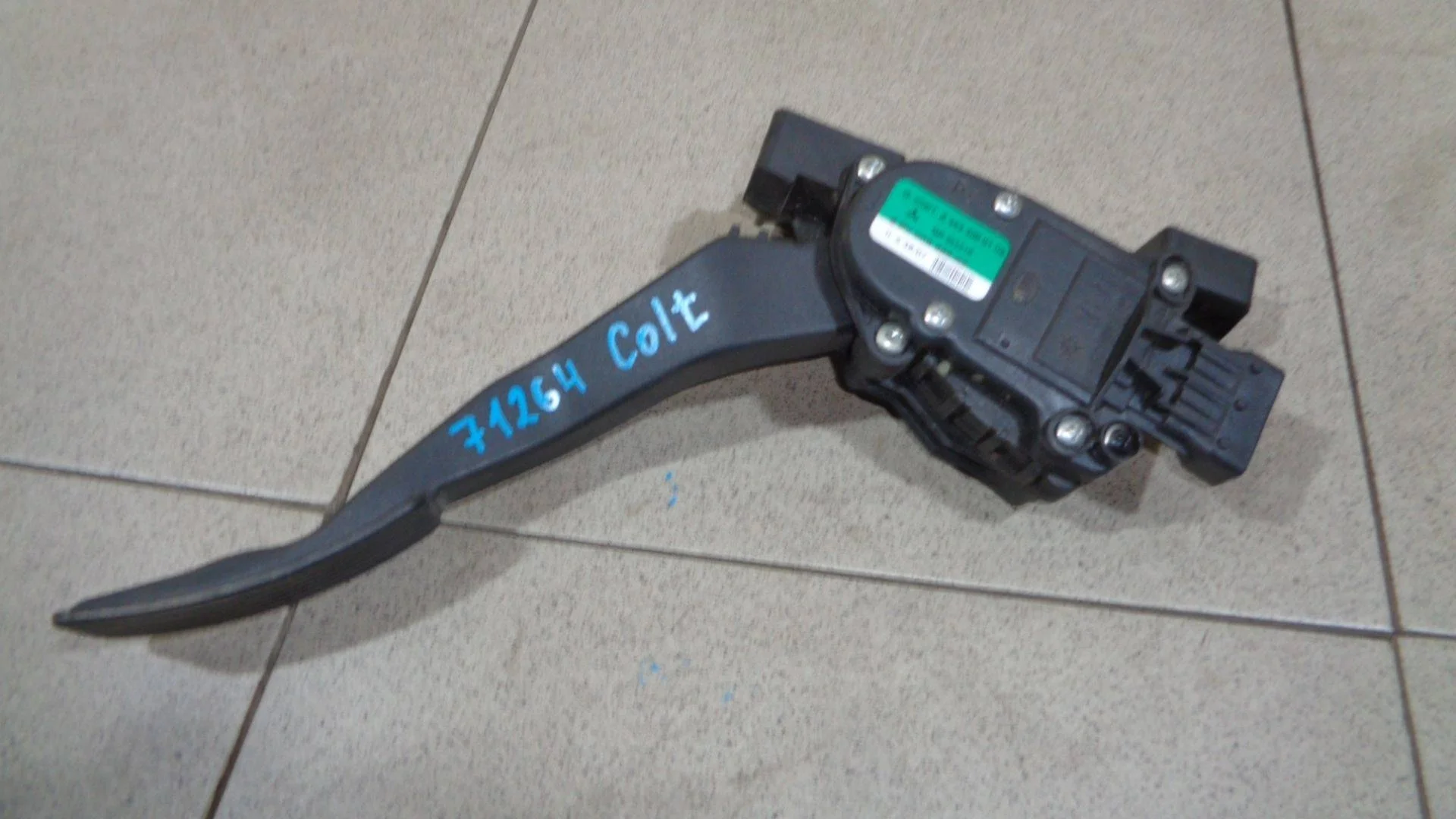 педаль газа Mitsubishi Colt (Z3) 2004-2012