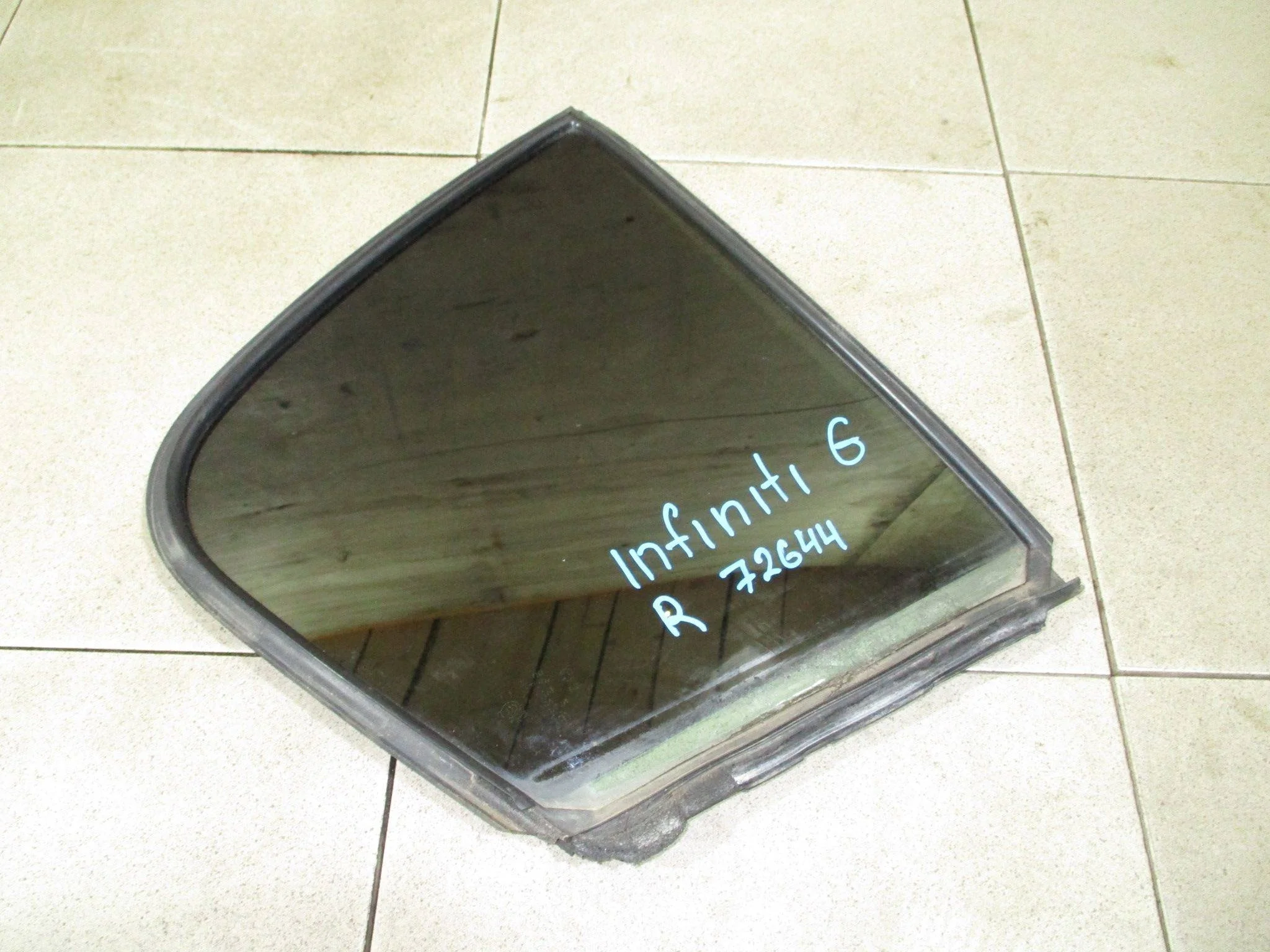 Стекло двери задней правой (форточка) Infiniti G/Q50 (V36) 2007-2013