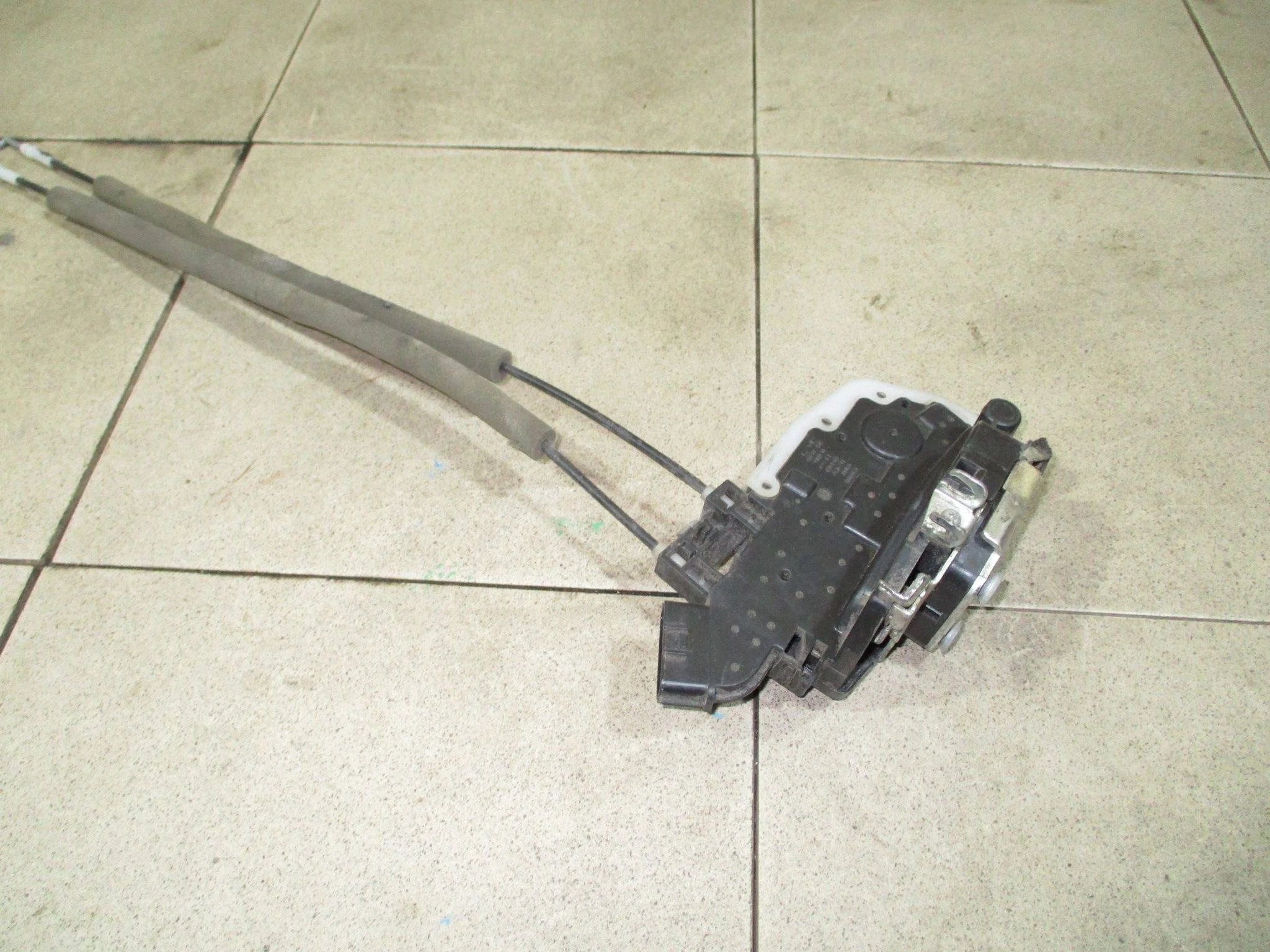 Замок двери задней левой Nissan Teana (J32) 2008-2013