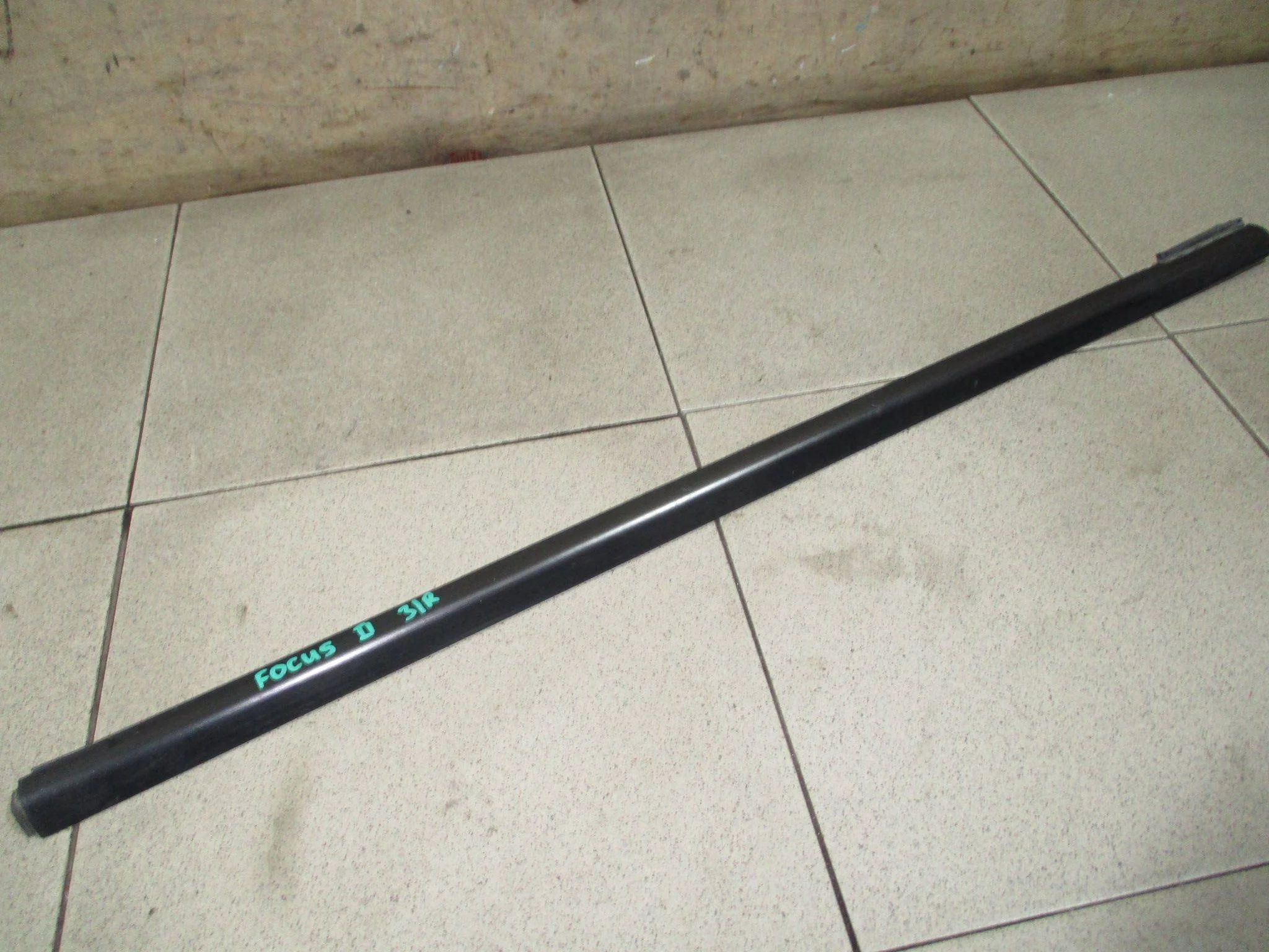 накладка стекла заднего Ford Focus II 2005-2011