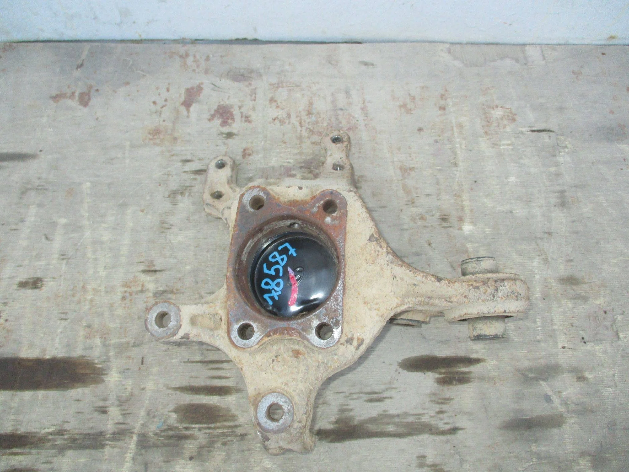 кулак поворотный Hyundai Elantra (HD) 2006-2010